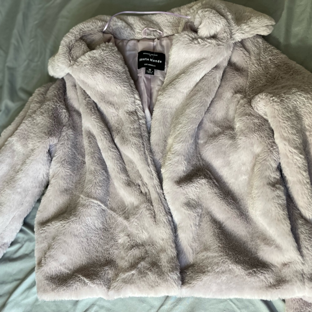 Furry purple cropped coat